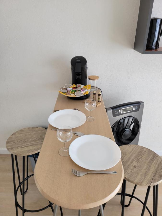 Appartement Climatisé avec terrasse Gare St Charles Marsiglia Esterno foto